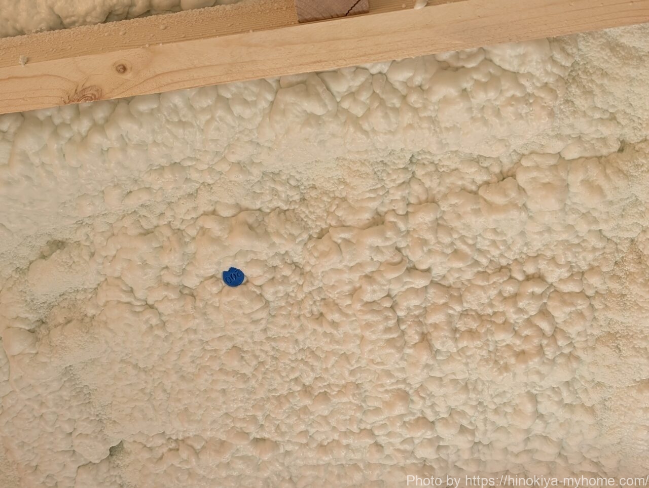 我が家の 桧家住宅 アクアフォームLITE 吹付け結果